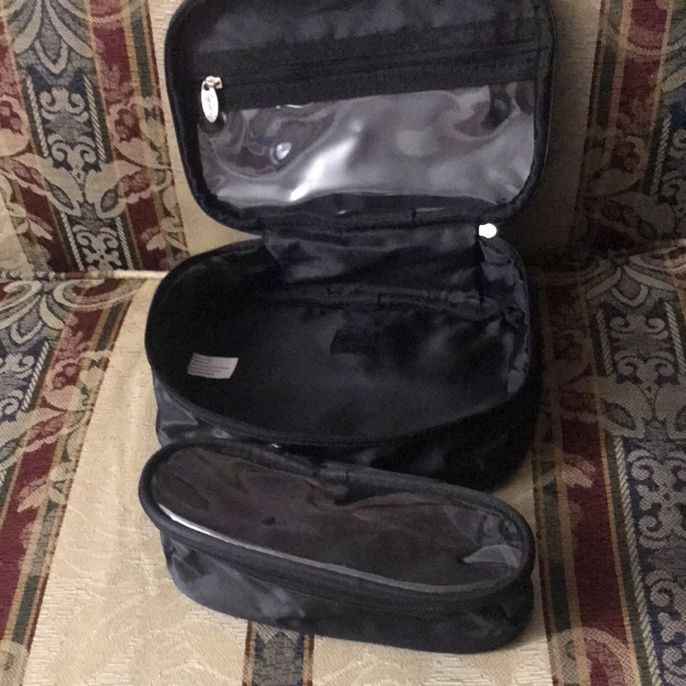 Cosmetics bag